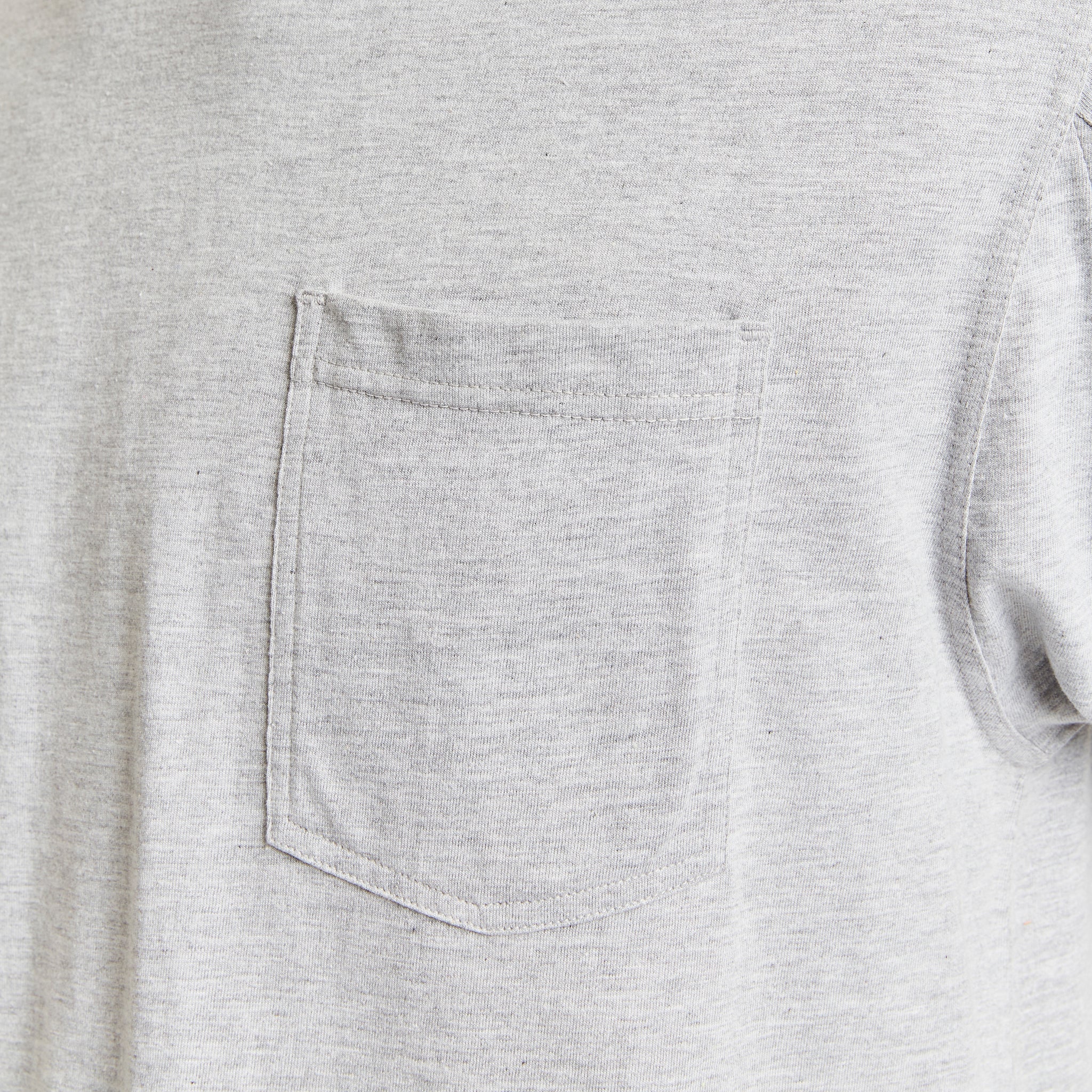 SHORT SLEEVE EXTENDED-TAIL POCKET GUSSET TEE